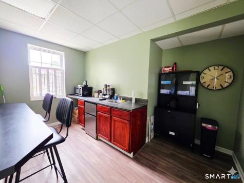 737 Newfield Street Middletown CT 06457