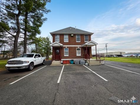 737 Newfield Street Middletown CT 06457