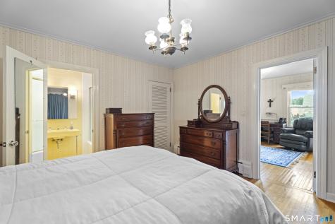 32 East Main Street Stonington CT 06355