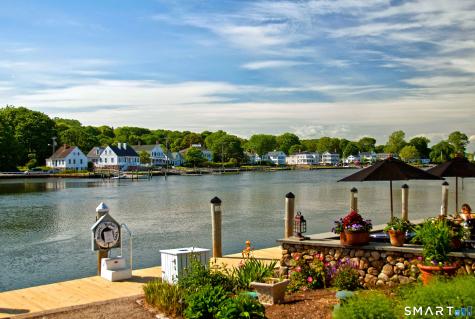 32 East Main Street Stonington CT 06355
