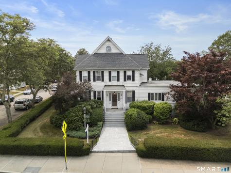 32 East Main Street Stonington CT 06355