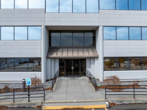 400 Bayonet Street New London CT 06320