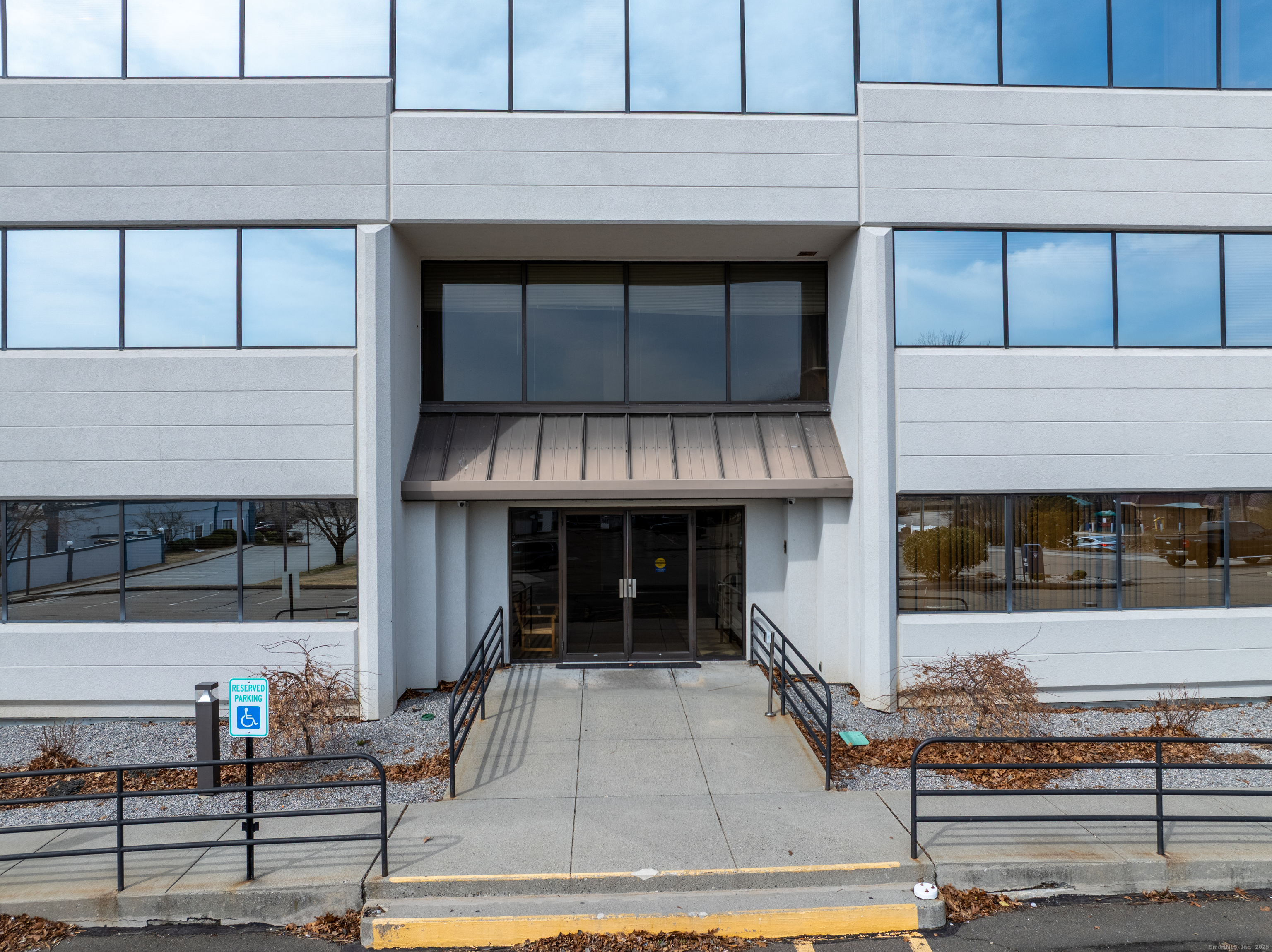 400 Bayonet Street New London CT 06320