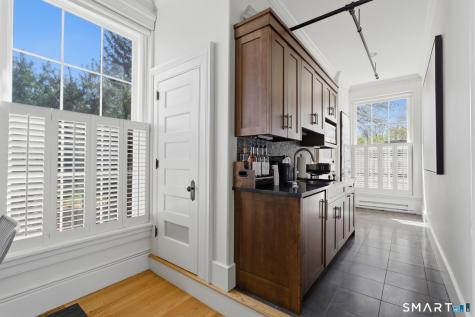 10 Front Street Canton CT 06019