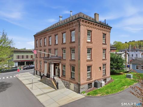 10 Front Street Canton CT 06019