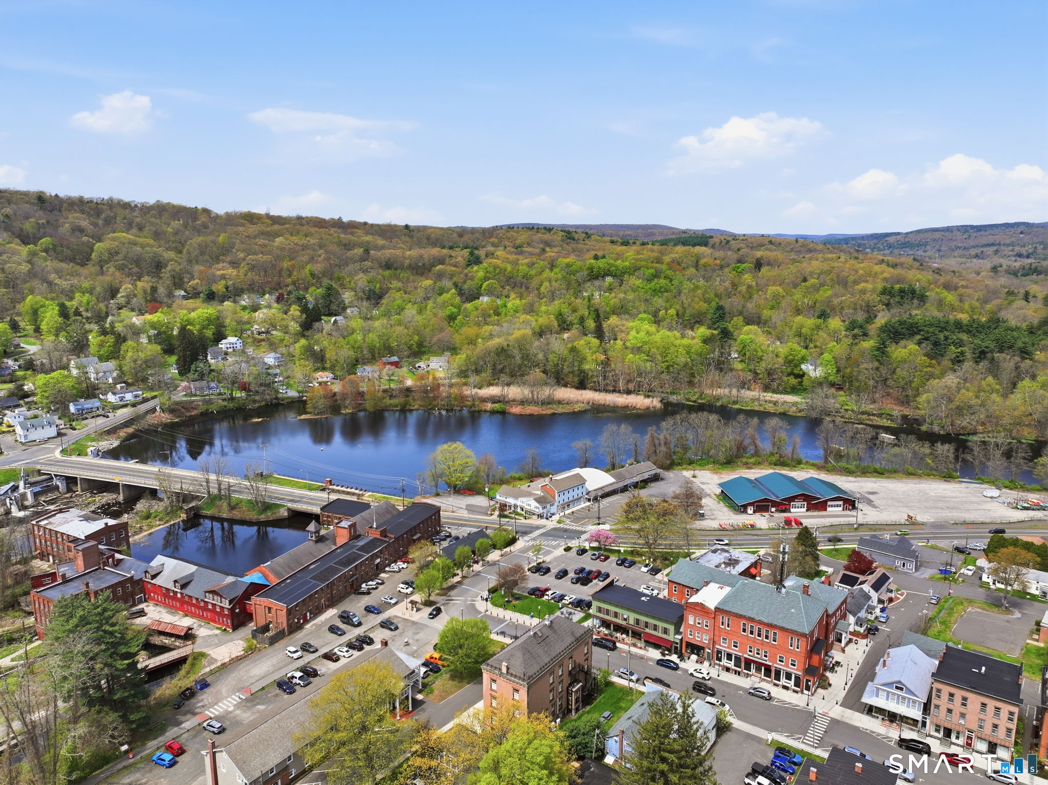10 Front Street Canton CT 06019