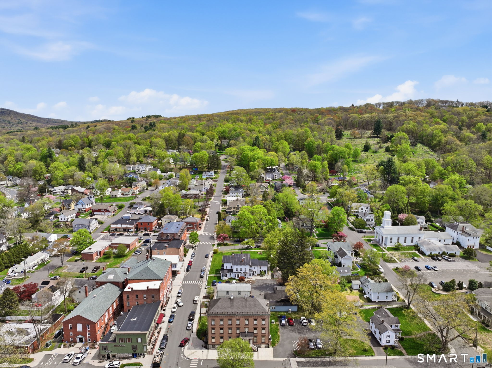10 Front Street Canton CT 06019