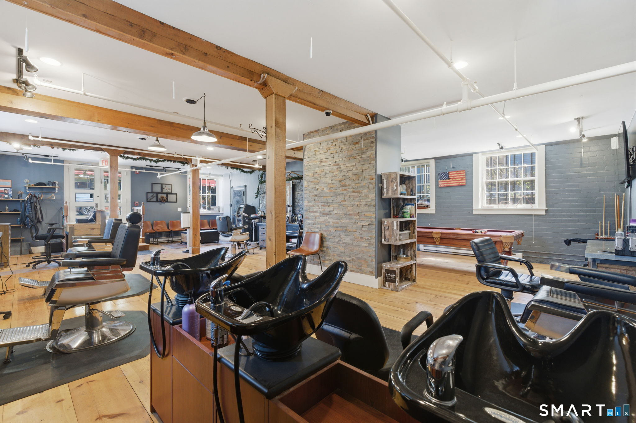 10 Front Street Canton CT 06019