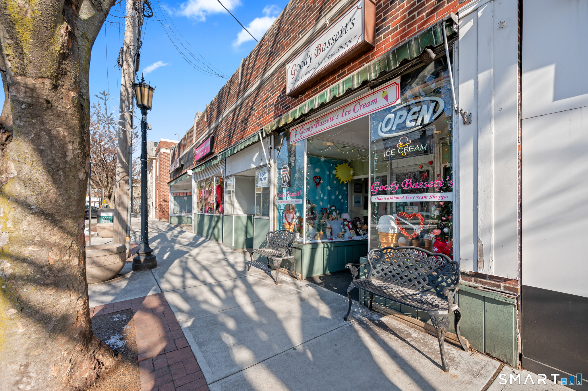 2404 Main Street Stratford CT 06615