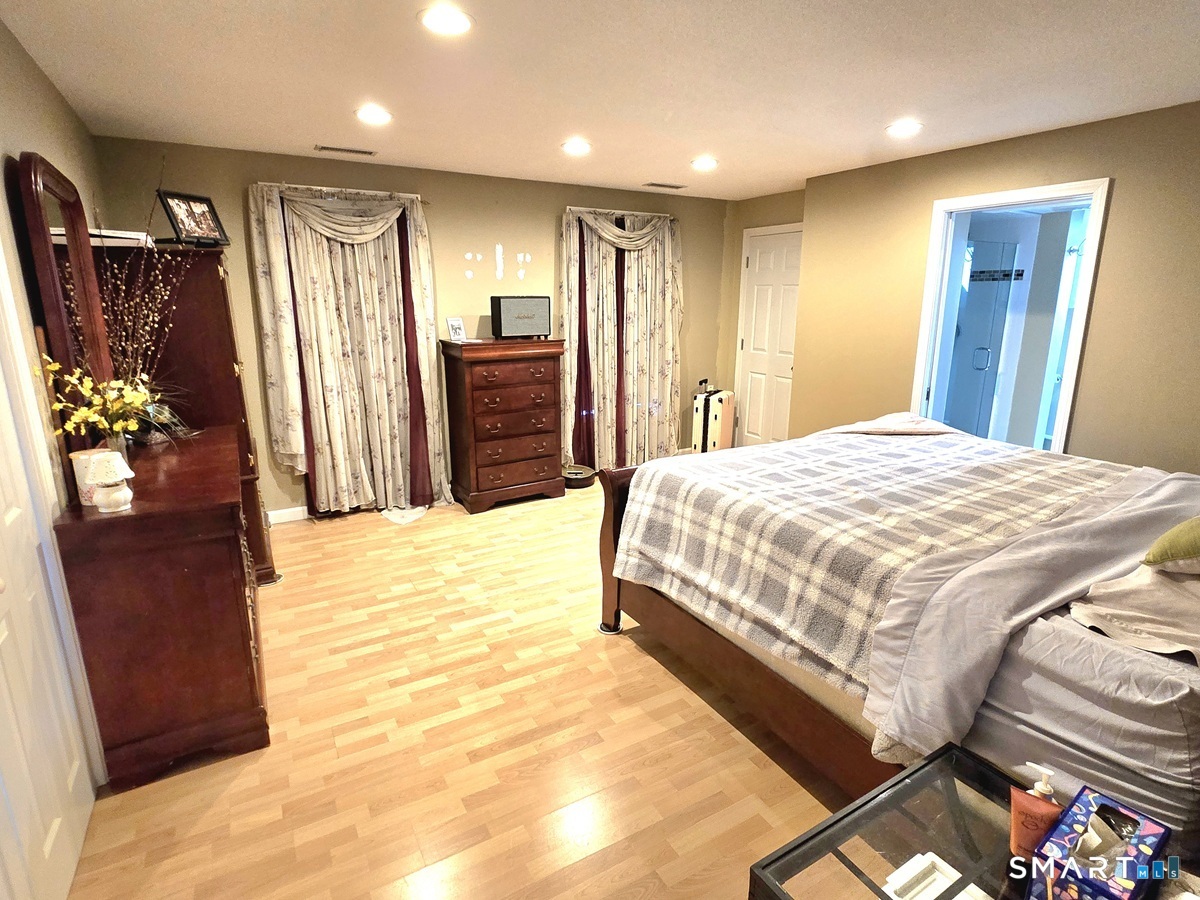 442 Enfield Street Enfield CT 06082