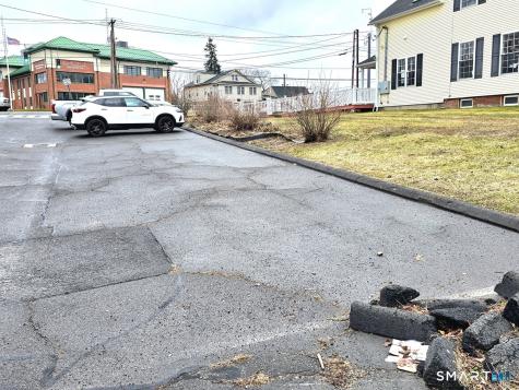 442 Enfield Street Enfield CT 06082