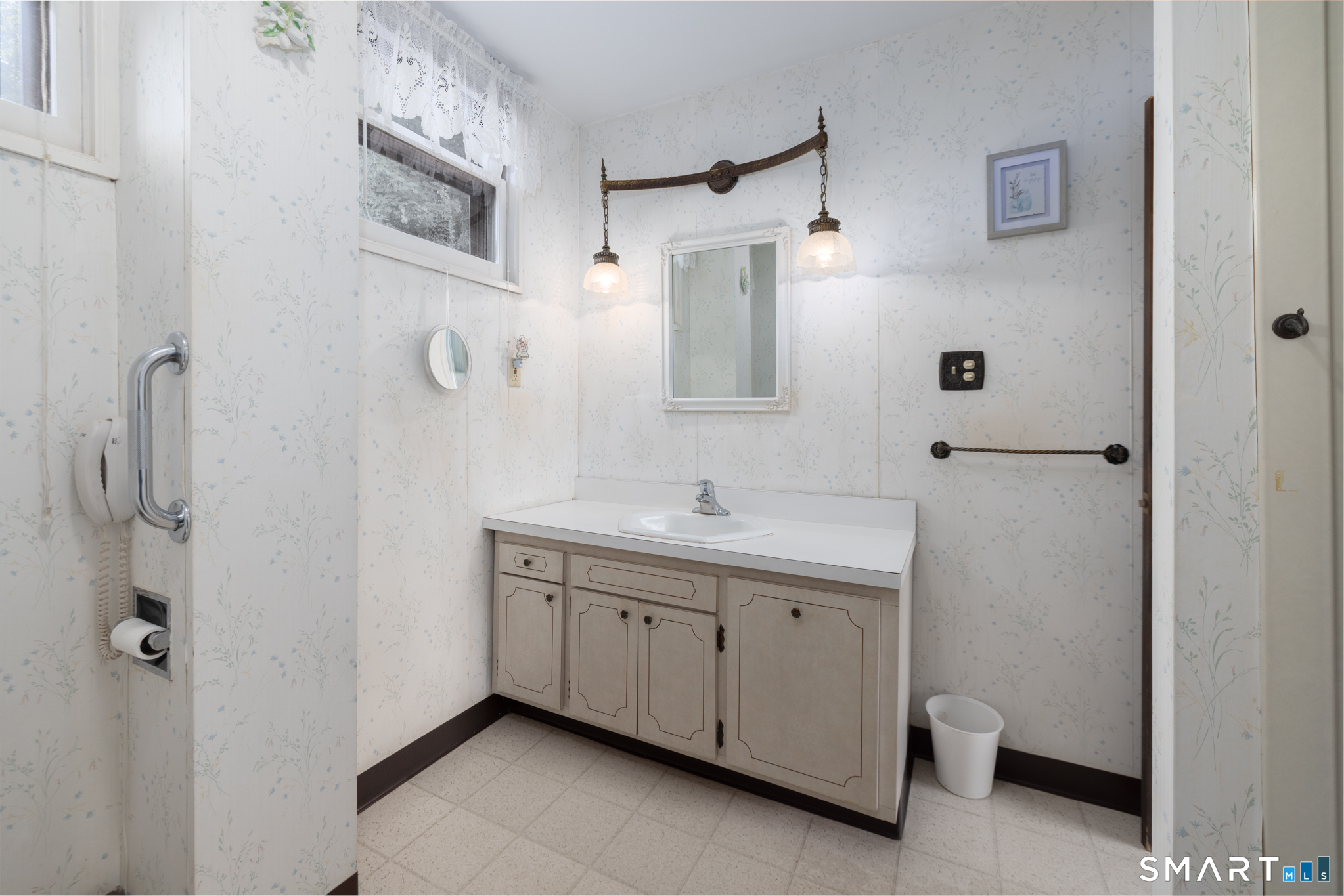 202 Main Street Watertown CT 06779