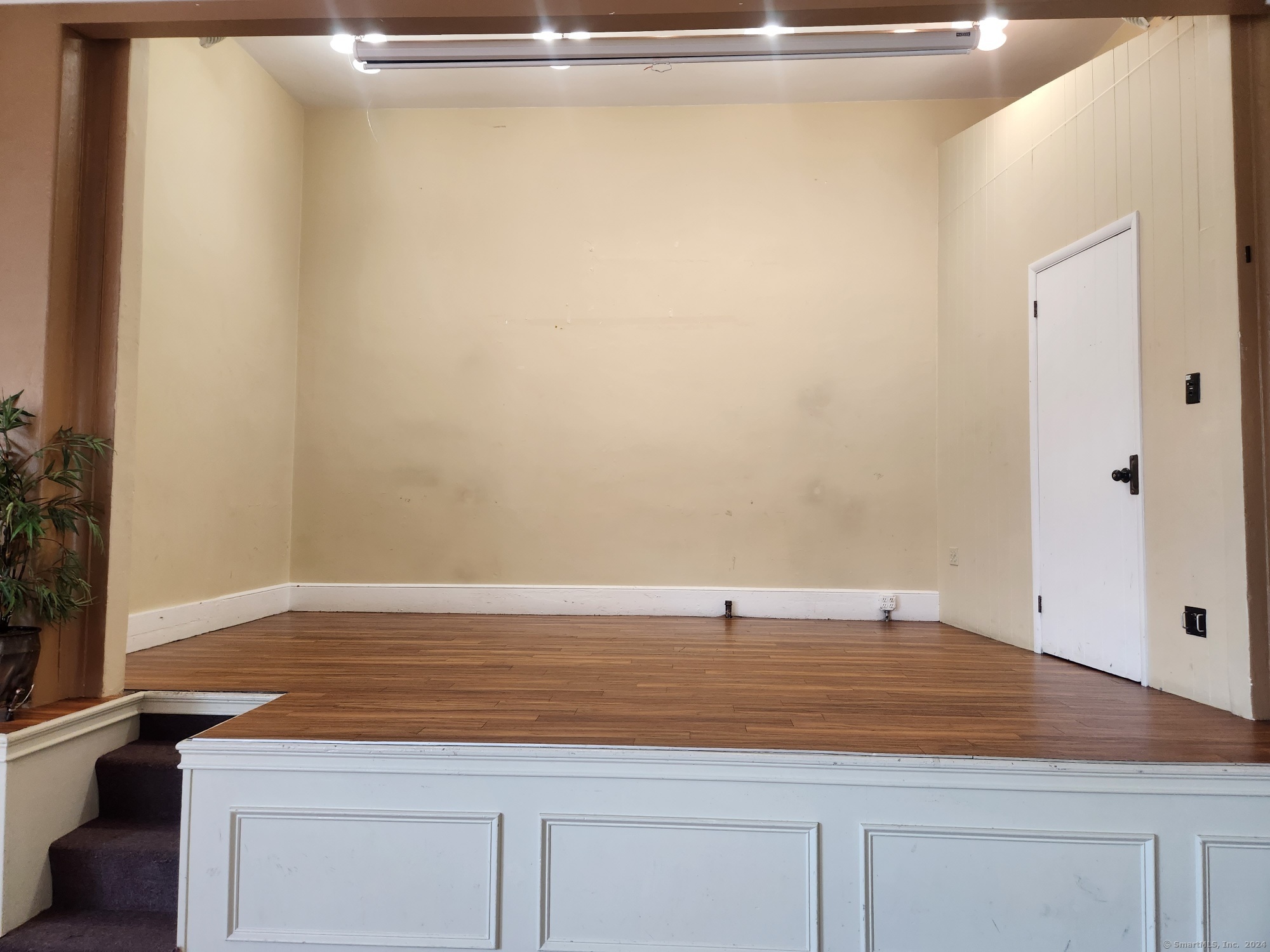 37 Orlando Street West Haven CT 06516