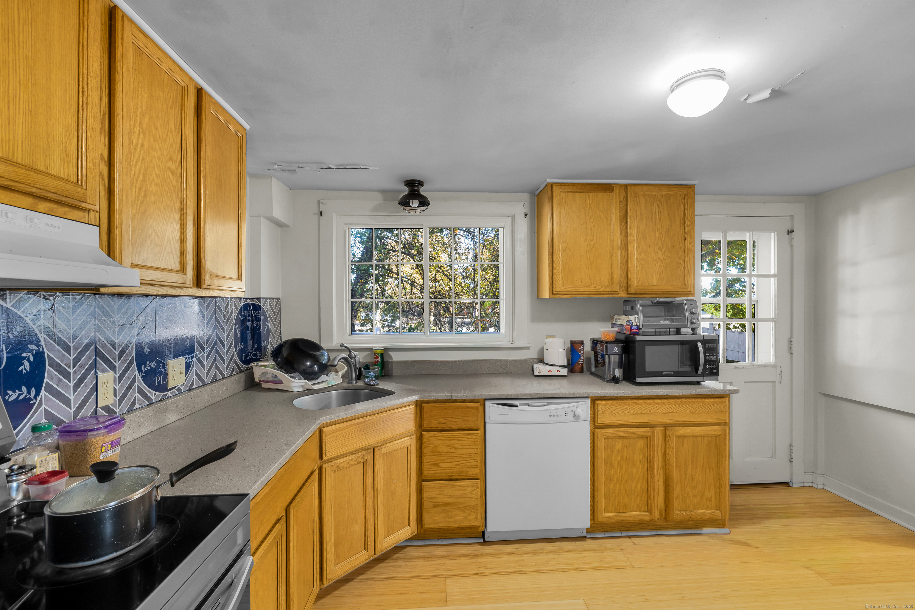 93 Elm Street Old Saybrook CT 06475