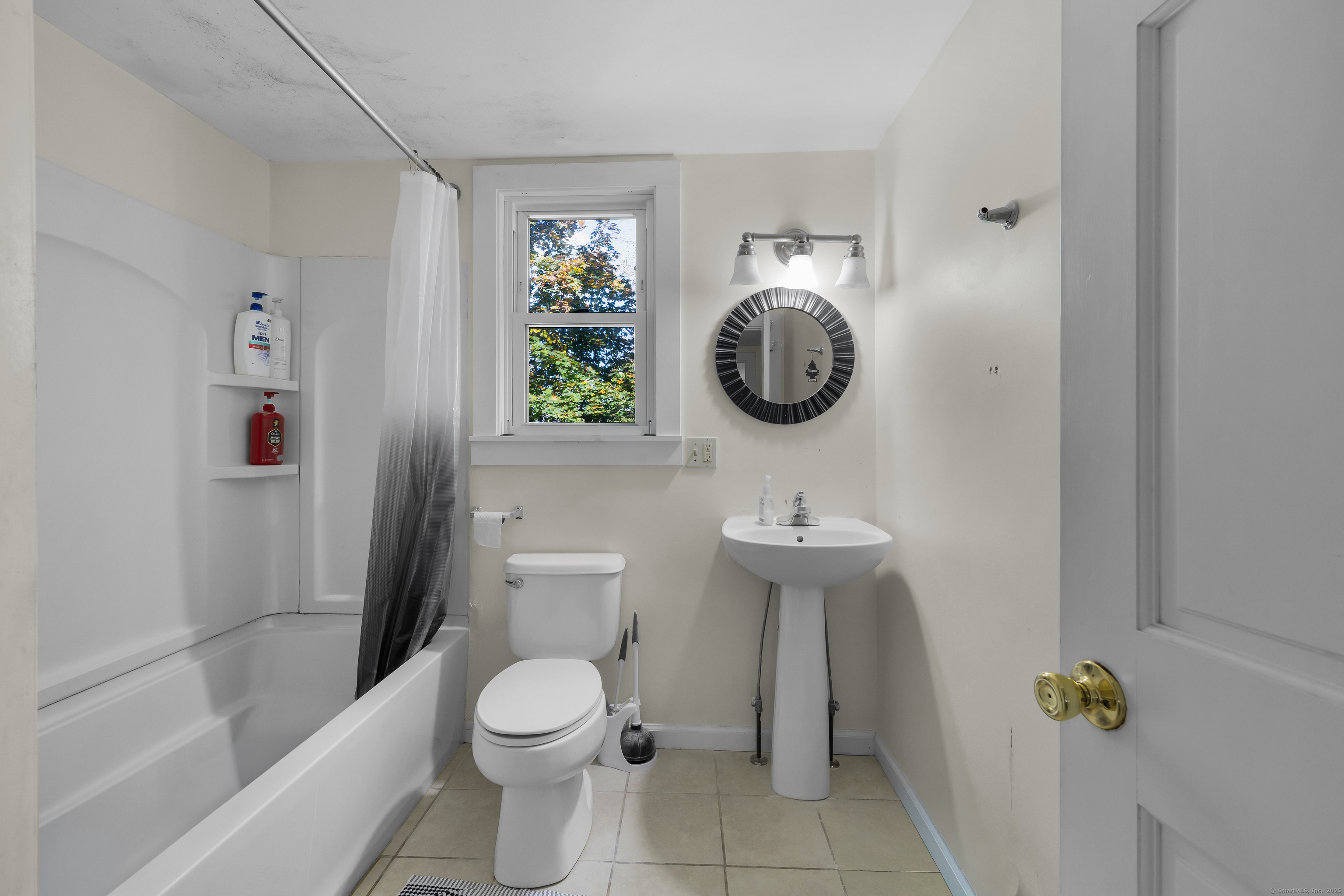 93 Elm Street Old Saybrook CT 06475
