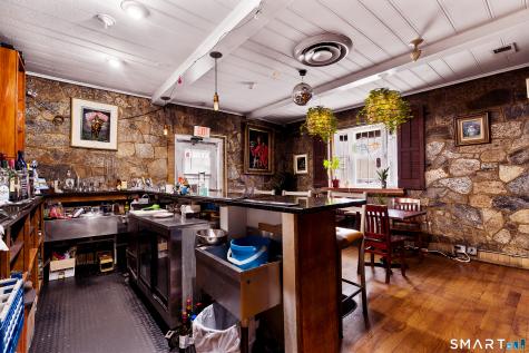 672 Main Street East Haven CT 06512
