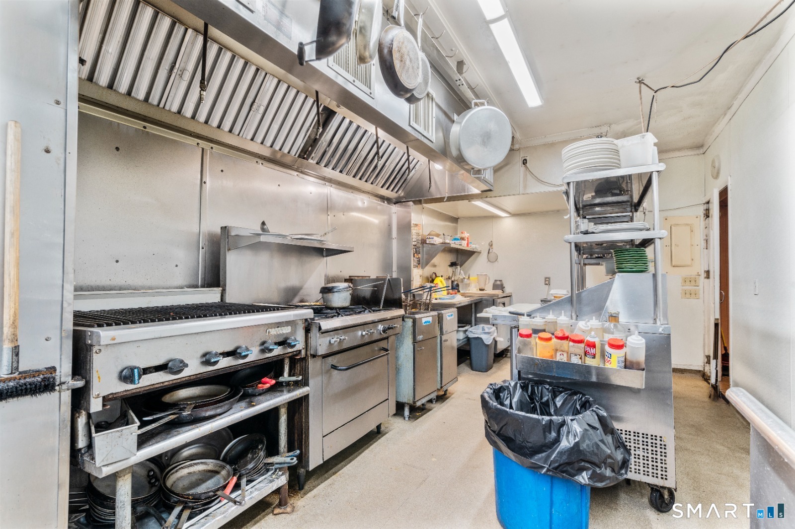672 Main Street East Haven CT 06512