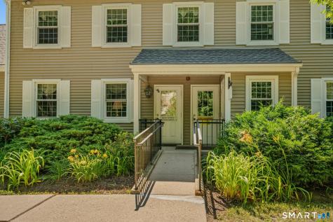 35 Saybrook Road Essex CT 06426