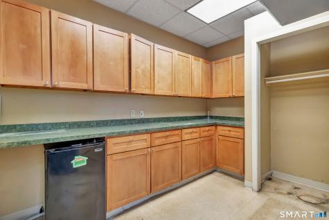 2428 Whitney Avenue Hamden CT 06518
