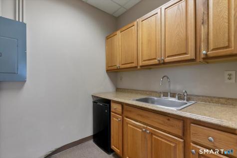 2428 Whitney Avenue Hamden CT 06518