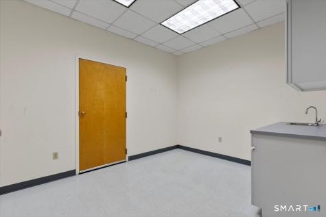 2428 Whitney Avenue Hamden CT 06518