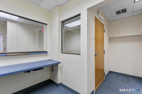 2428 Whitney Avenue Hamden CT 06518