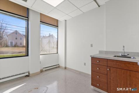 2428 Whitney Avenue Hamden CT 06518