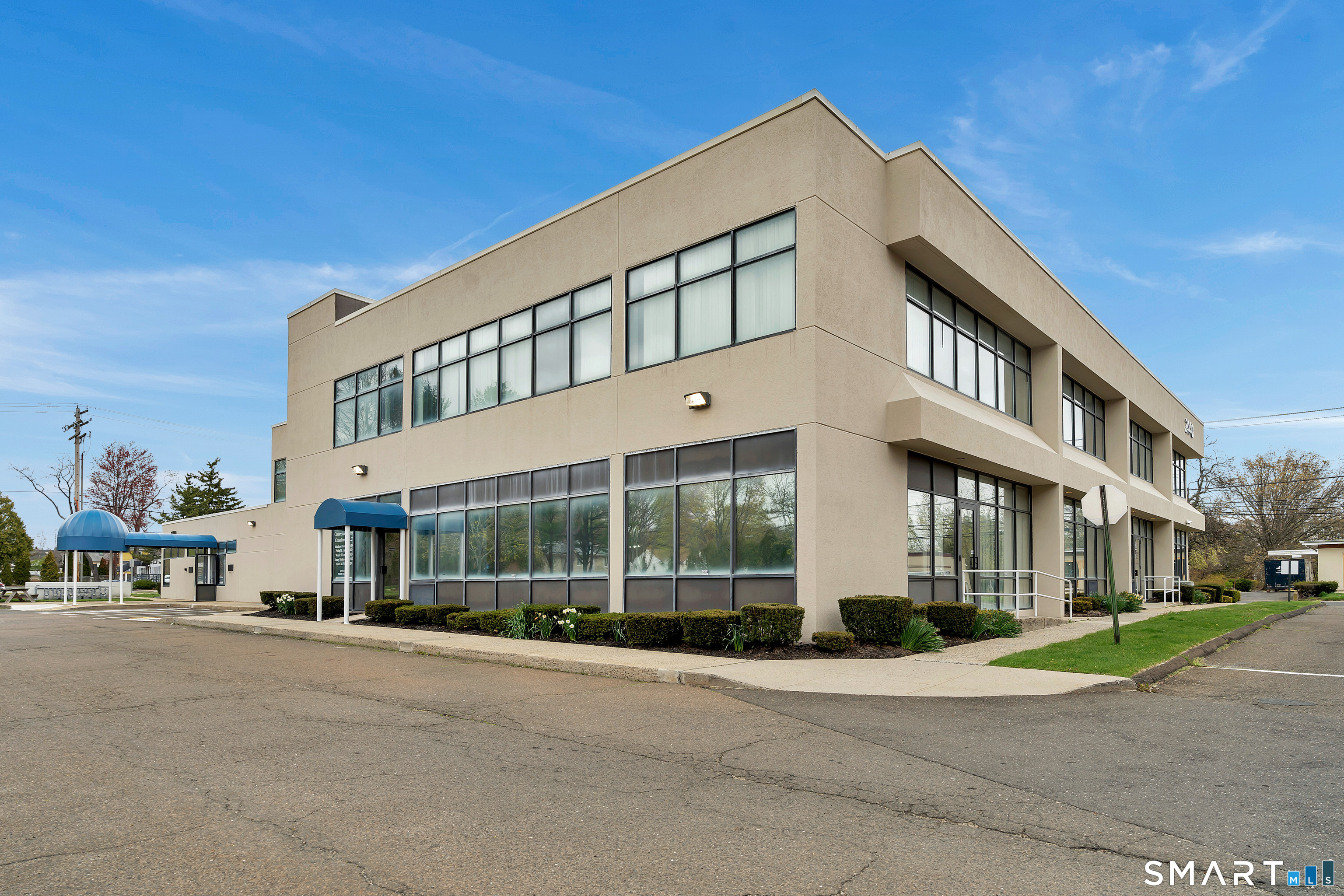2428 Whitney Avenue Hamden CT 06518