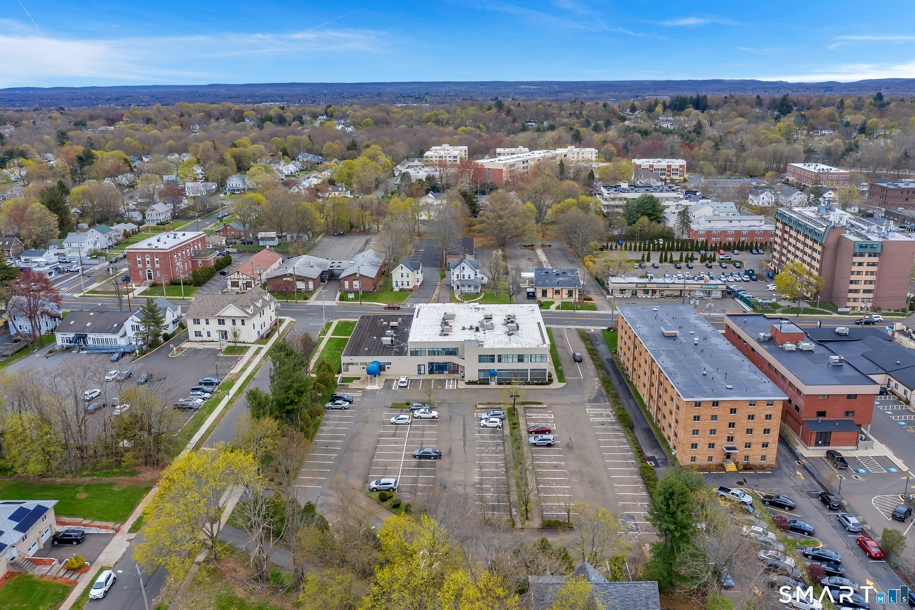 2428 Whitney Avenue Hamden CT 06518