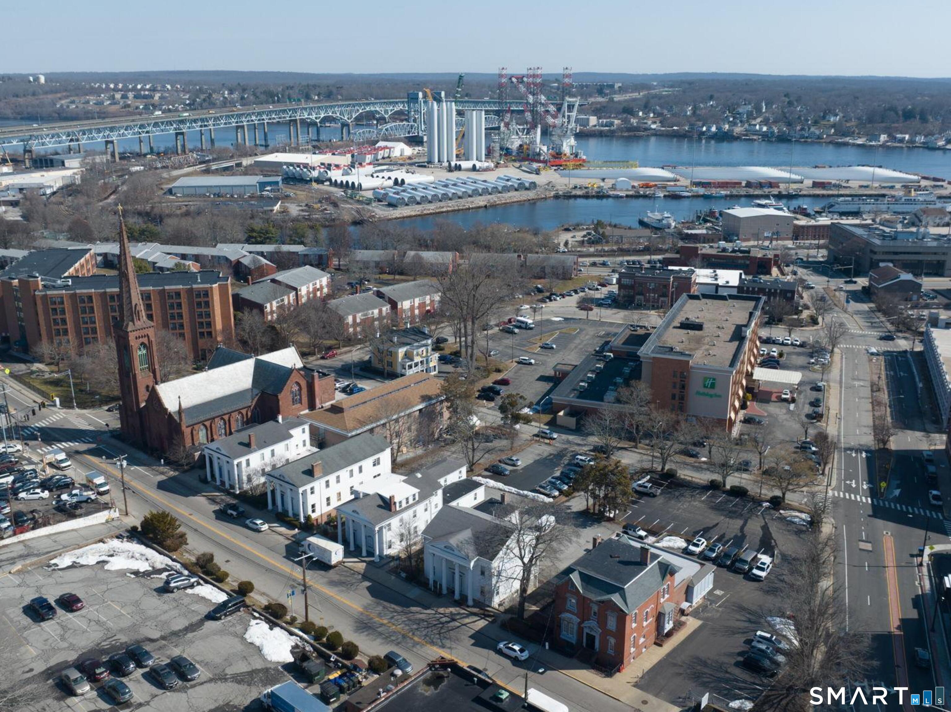105 Huntington Street New London CT 06320