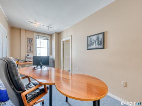 105 Huntington Street New London CT 06320