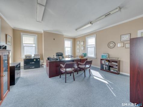 105 Huntington Street New London CT 06320