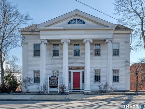 105 Huntington Street New London CT 06320
