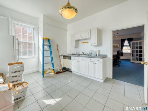 105 Huntington Street New London CT 06320