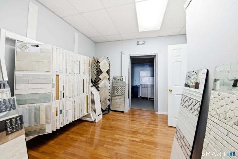 635 West Main Street Branford CT 06405