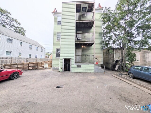 1757 East Main Street Bridgeport CT 06610