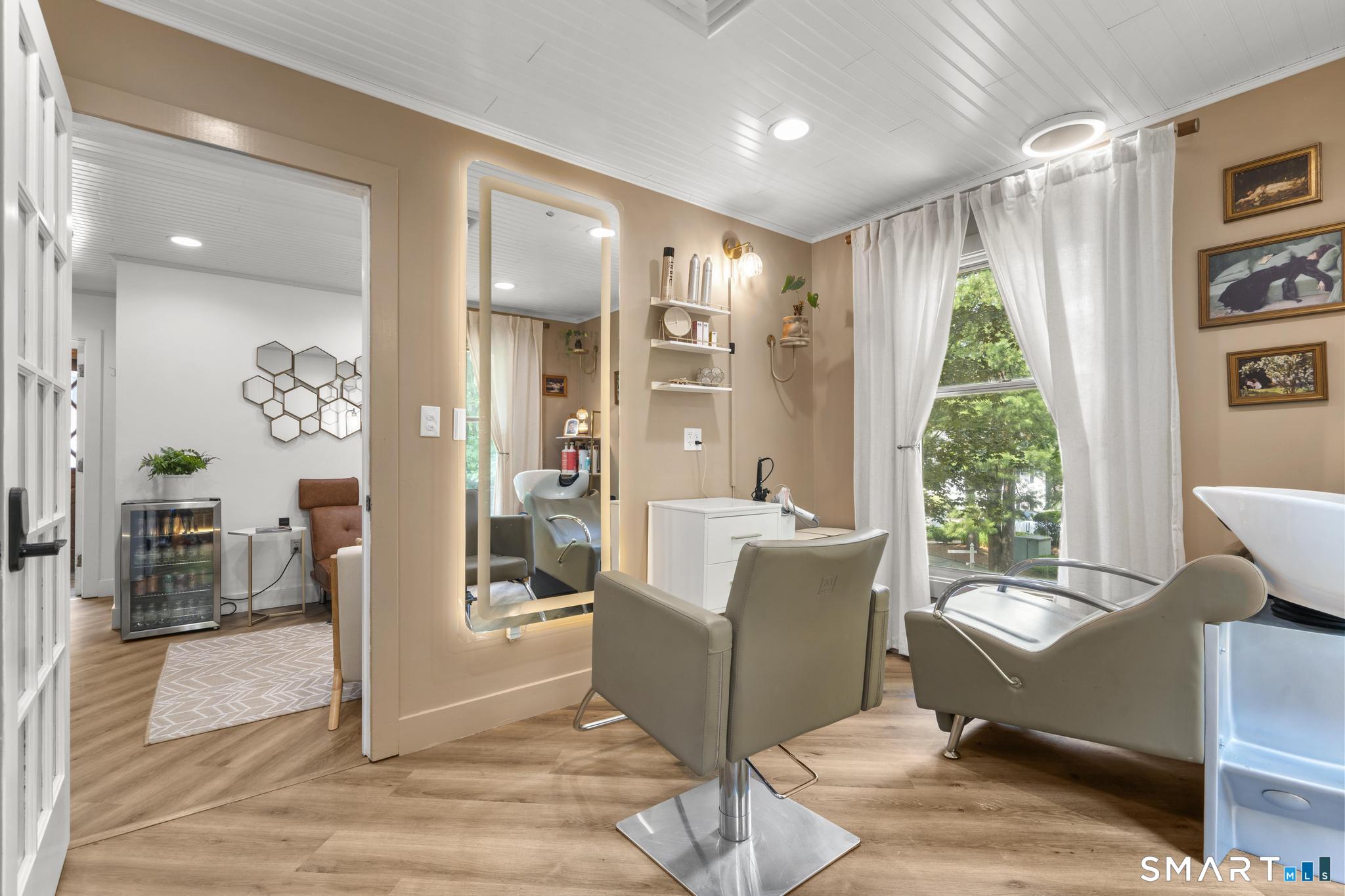 45 West Main Street Avon CT 06001
