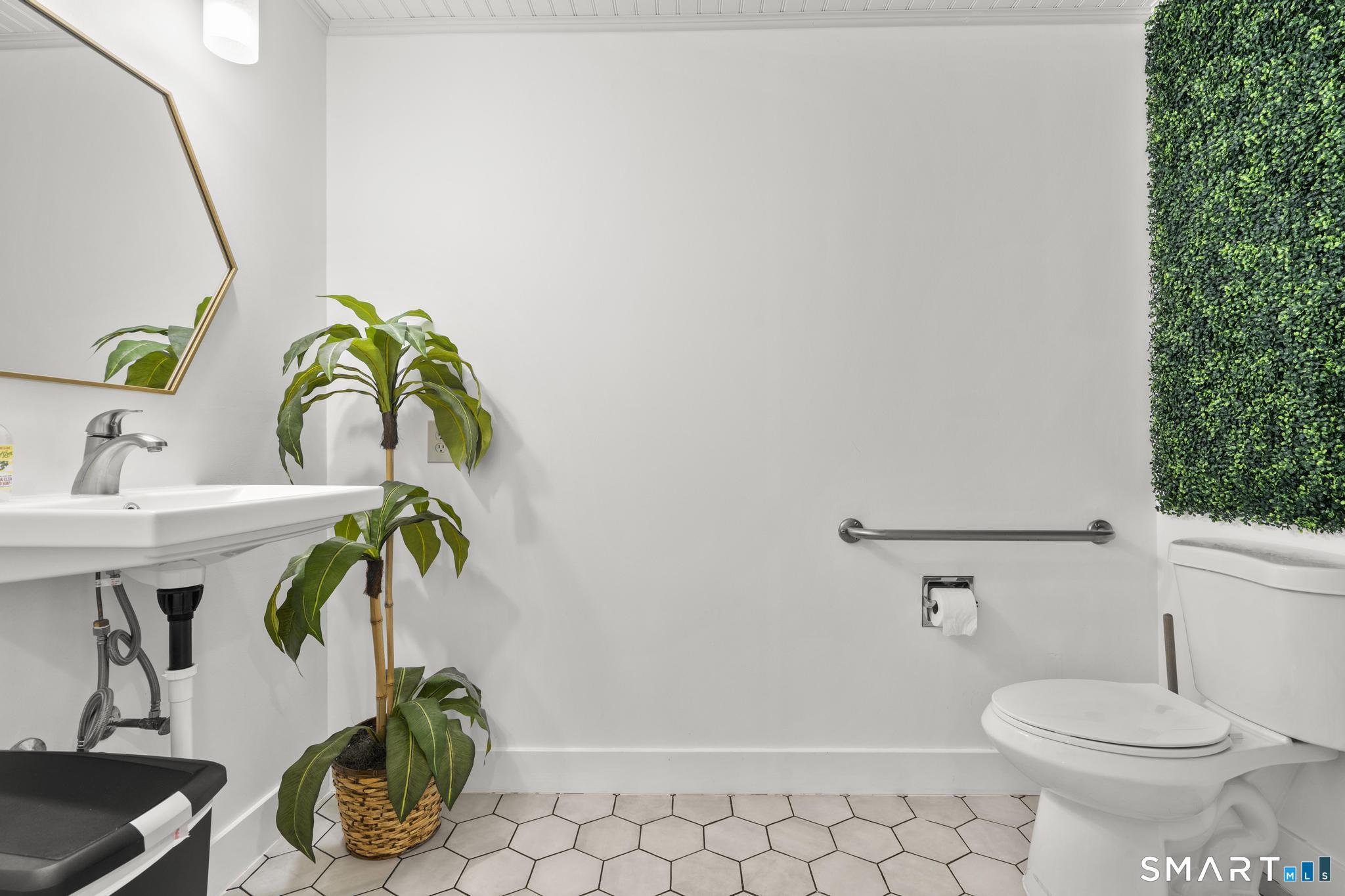 45 West Main Street Avon CT 06001