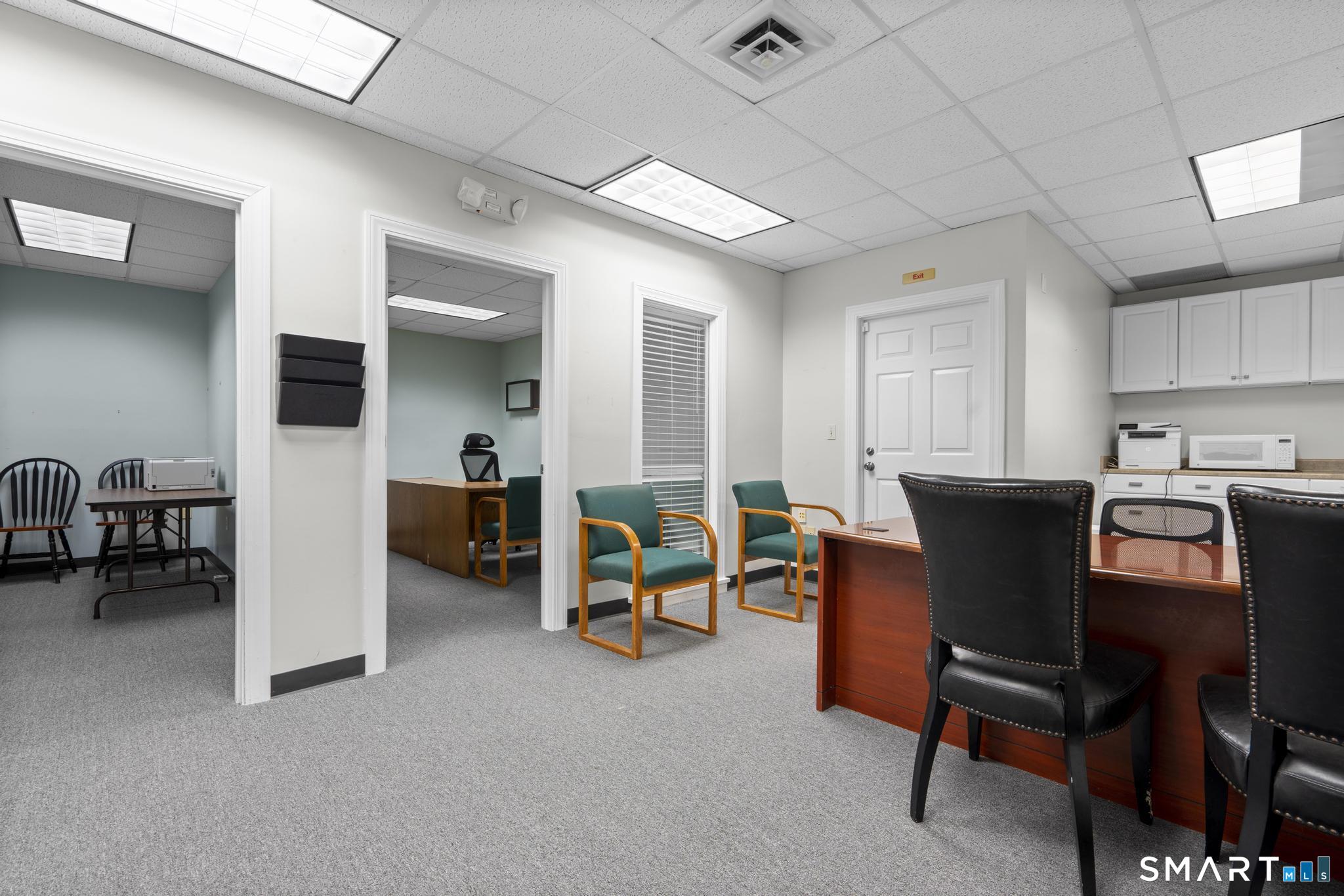 45 West Main Street Avon CT 06001