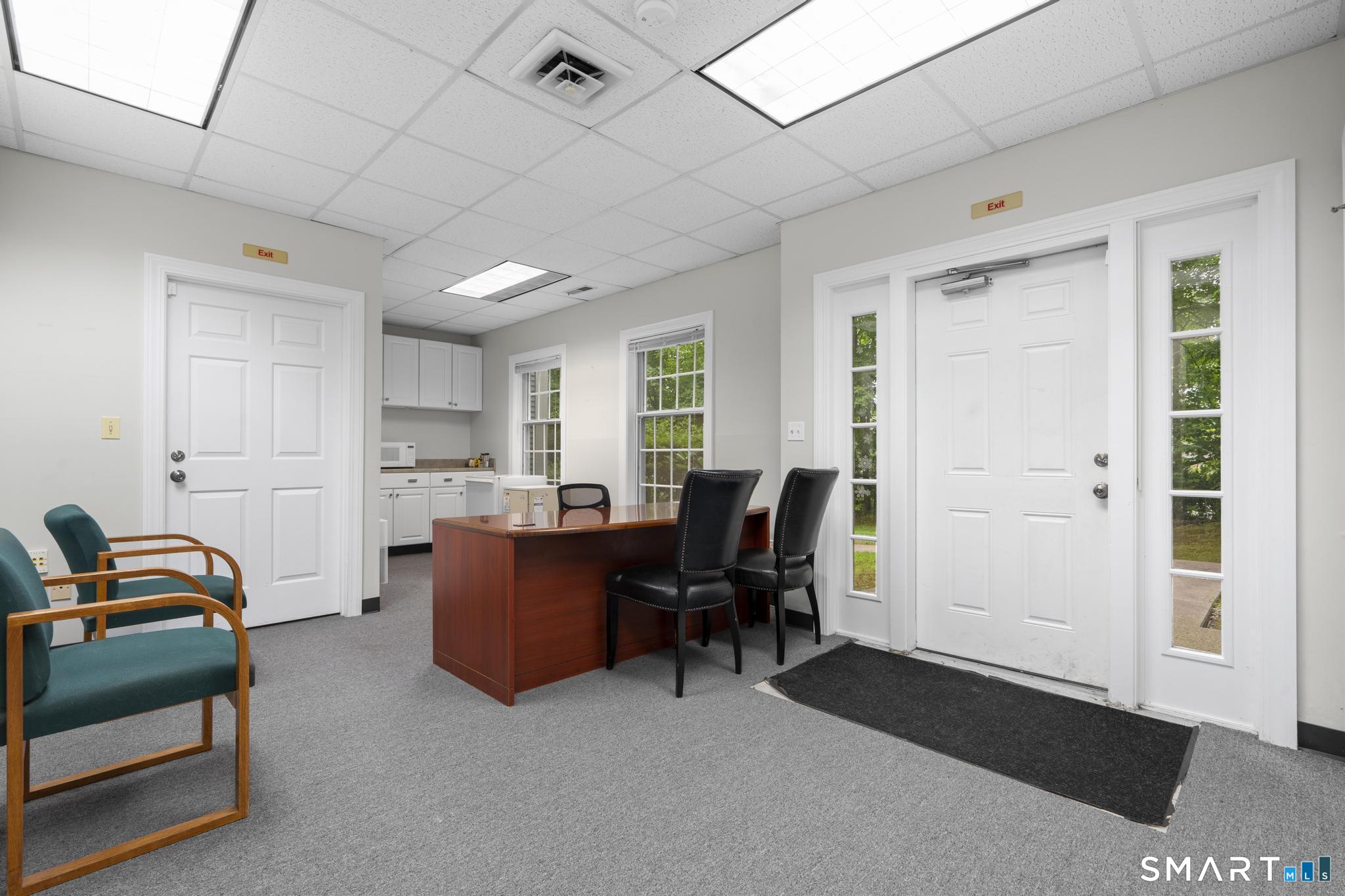 45 West Main Street Avon CT 06001