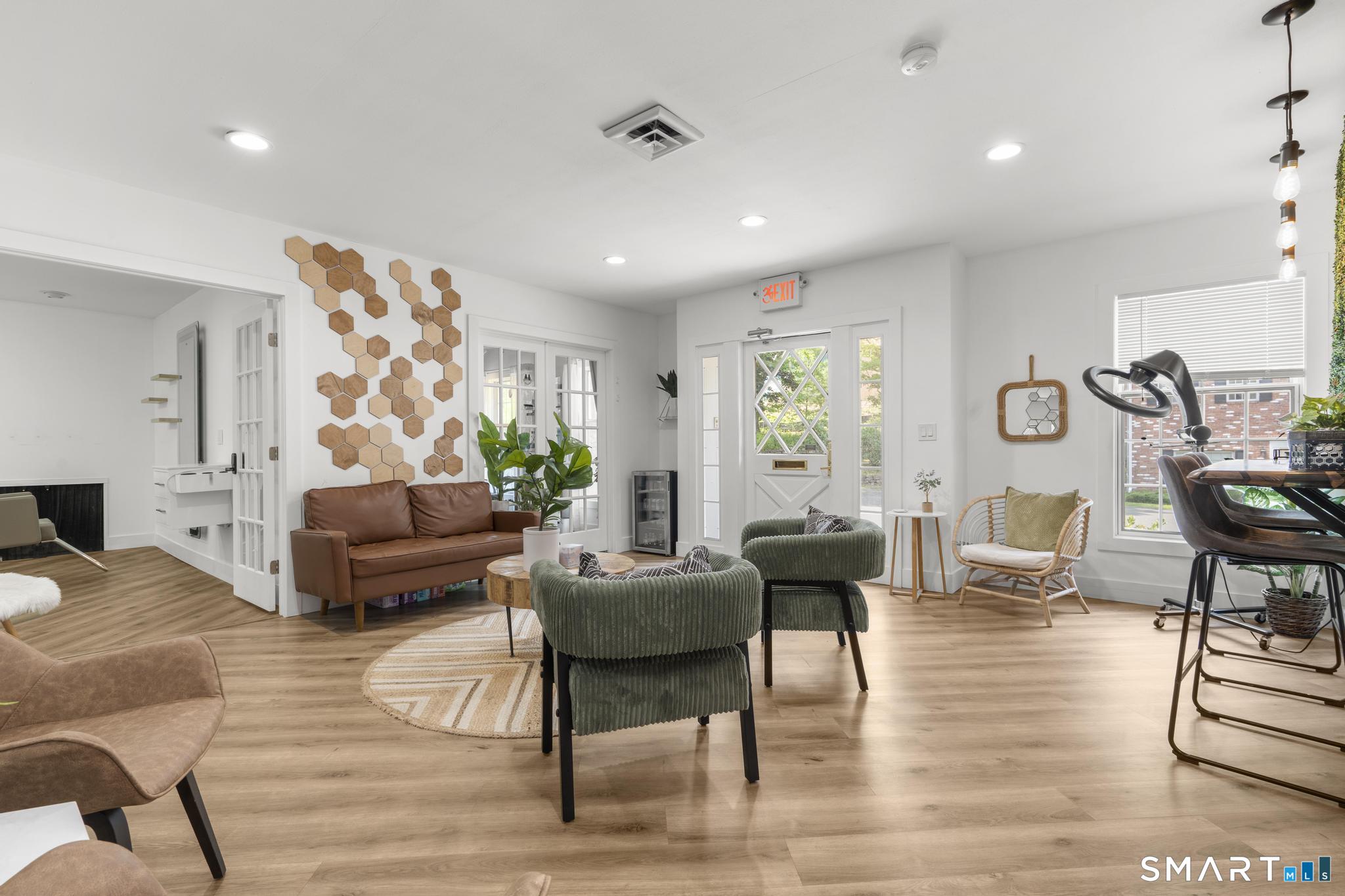 45 West Main Street Avon CT 06001