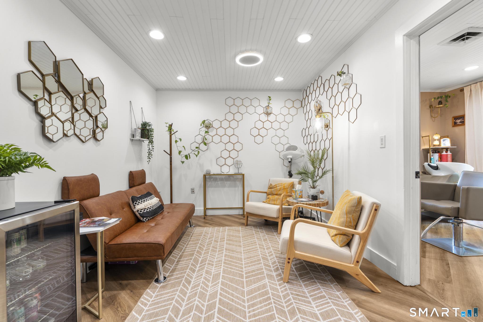 45 West Main Street Avon CT 06001