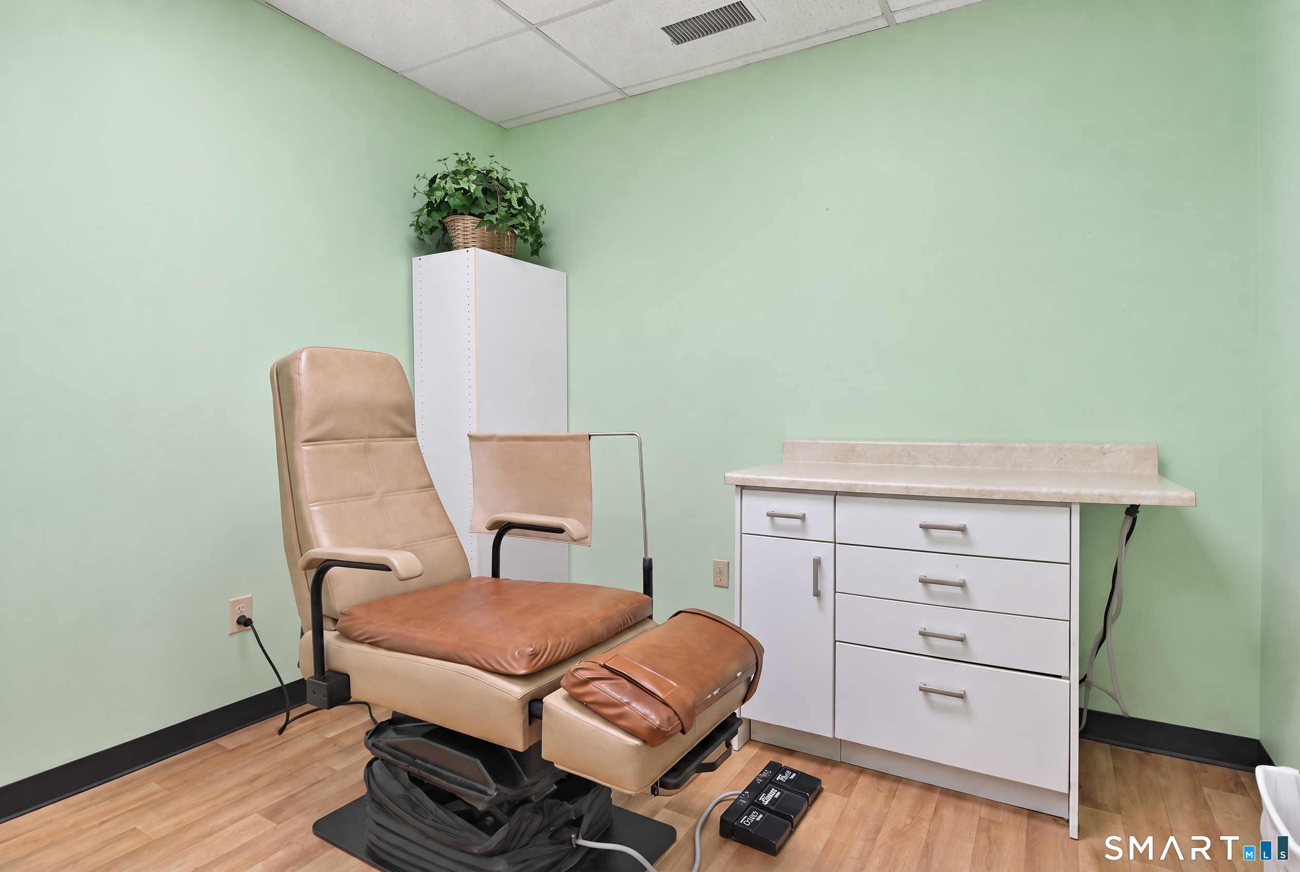246 Federal Road Brookfield CT 06804