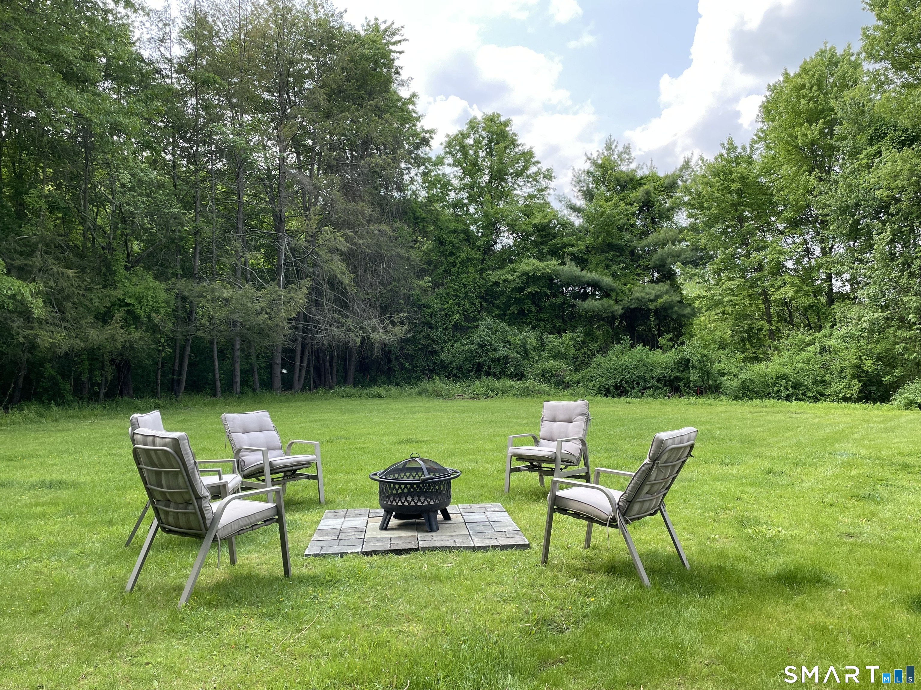 1347 Hall Boulevard Bloomfield CT 06002