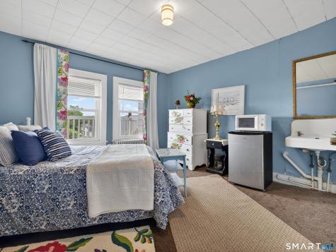 17 Park Street New London CT 06320