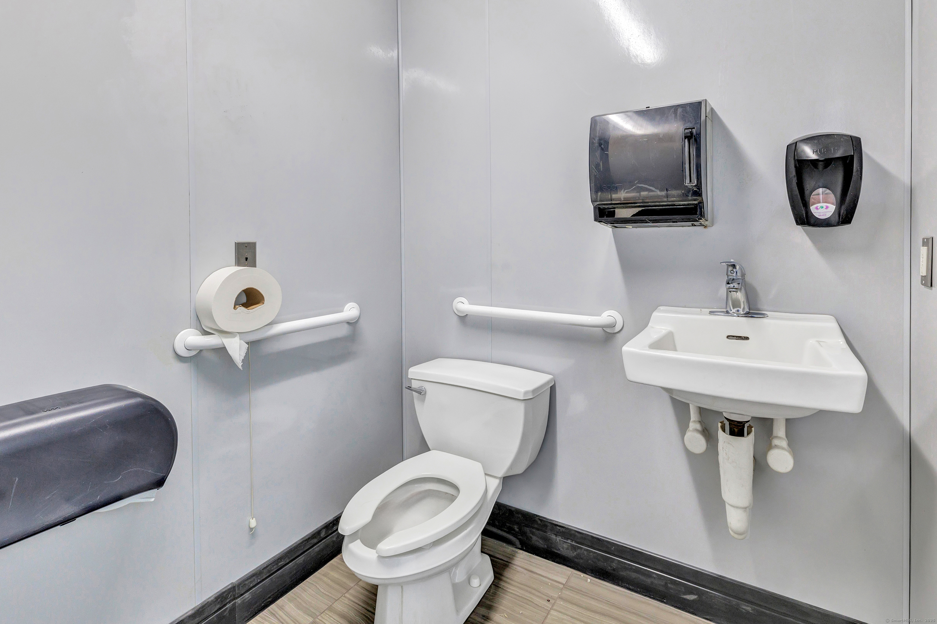 78 Bank Street Seymour CT 06483