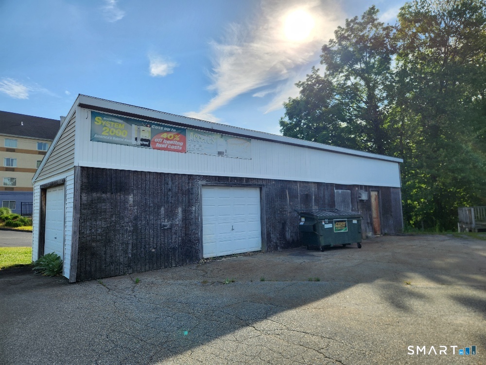 2239 Route 32 Montville CT 06382