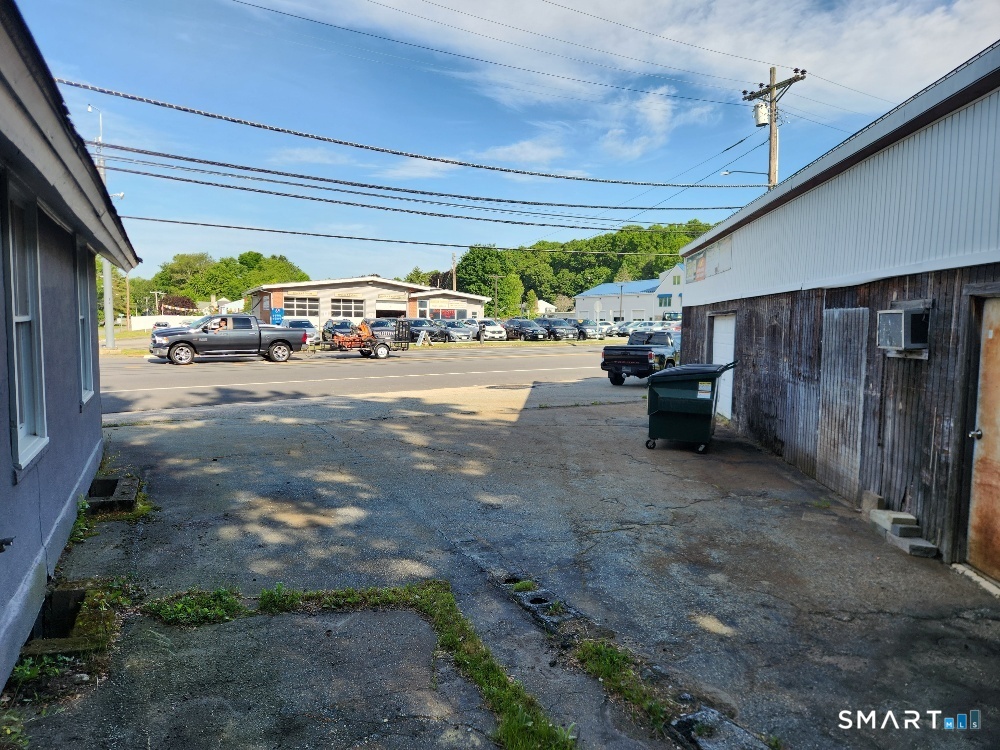 2239 Route 32 Montville CT 06382