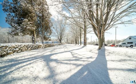 1189 Pequot Trail Stonington CT 06378