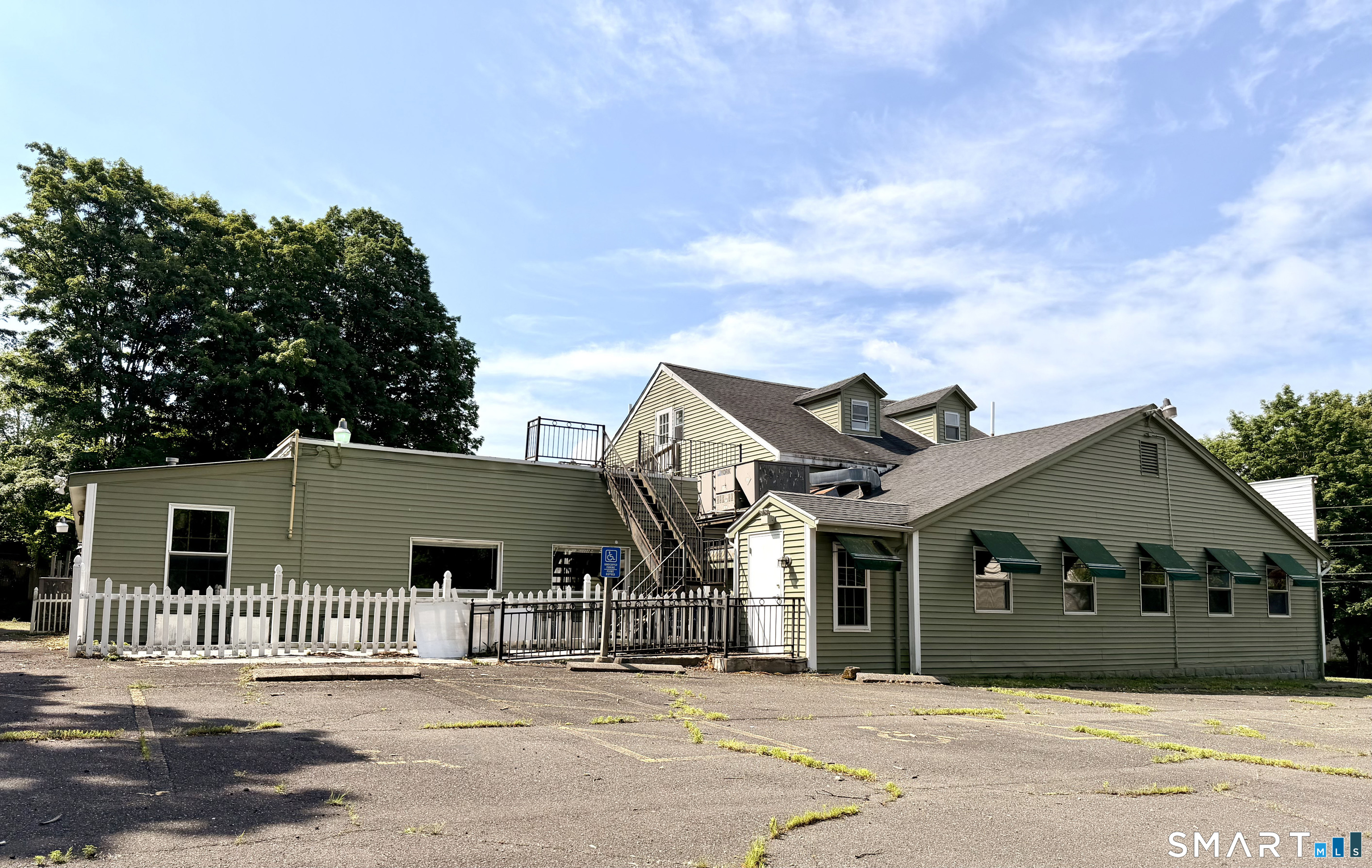 29 East Pembroke Road Danbury CT 06811
